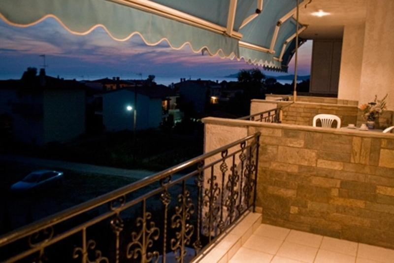 Galini Sea View Apartments Chalkidiki Неа-Скіоні Екстер'єр фото